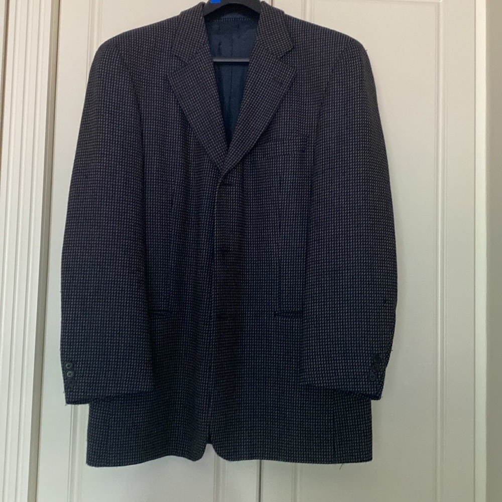 HUGO BOSS BLAZER SIZE 50 .